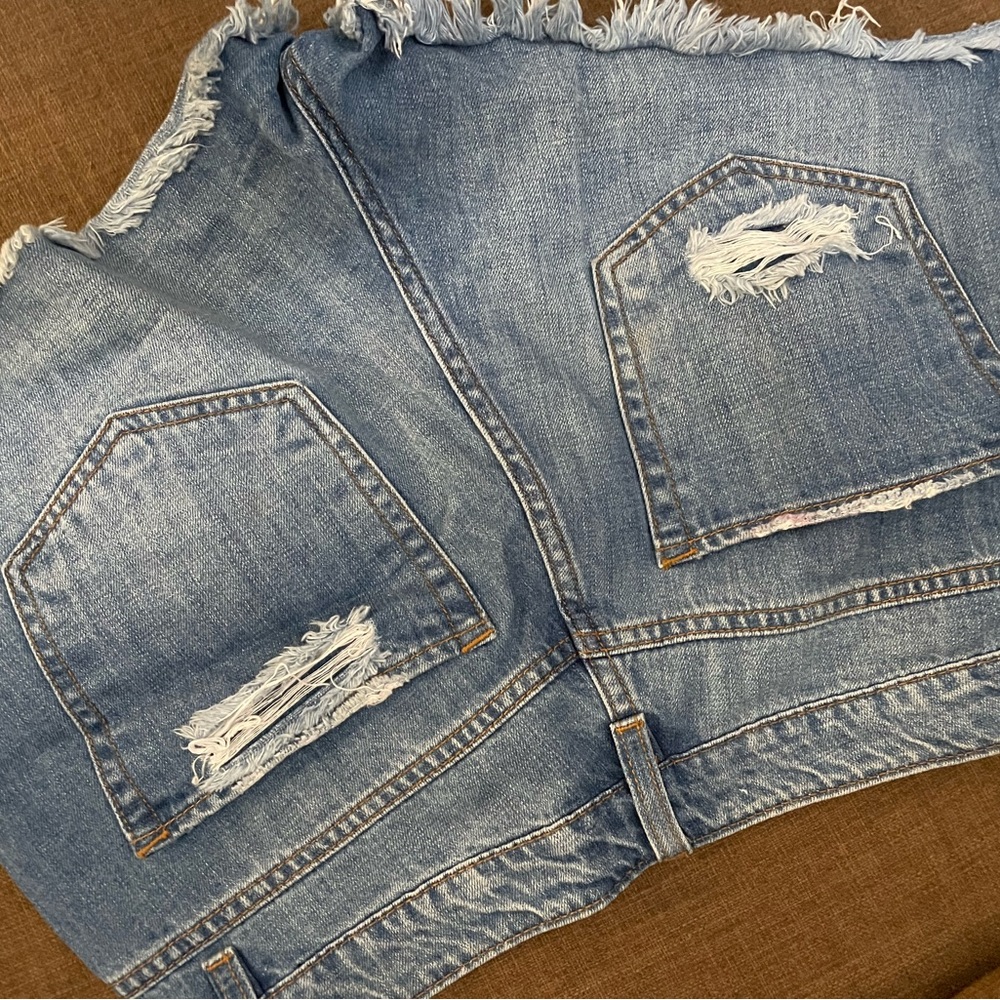 Jean shorts - Picture 2 of 3